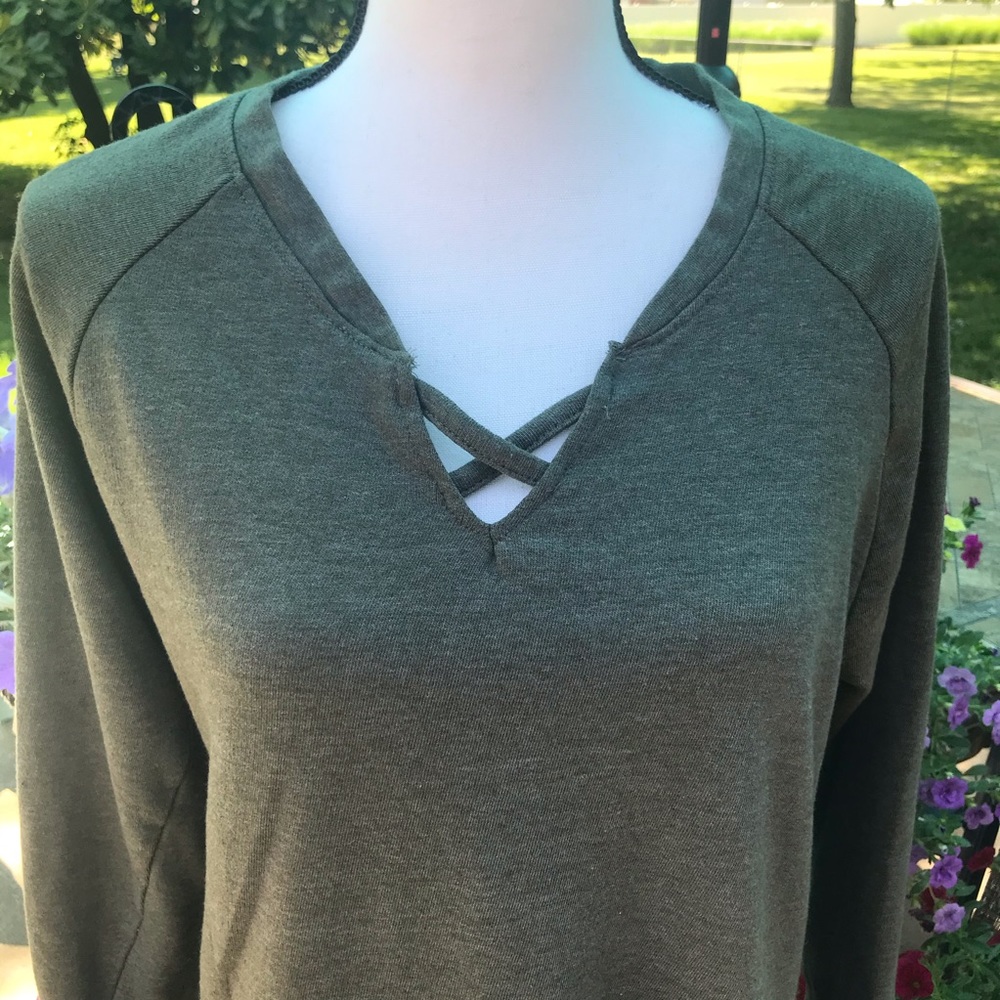 Athleisure Sweatshirt - Medium - EUC